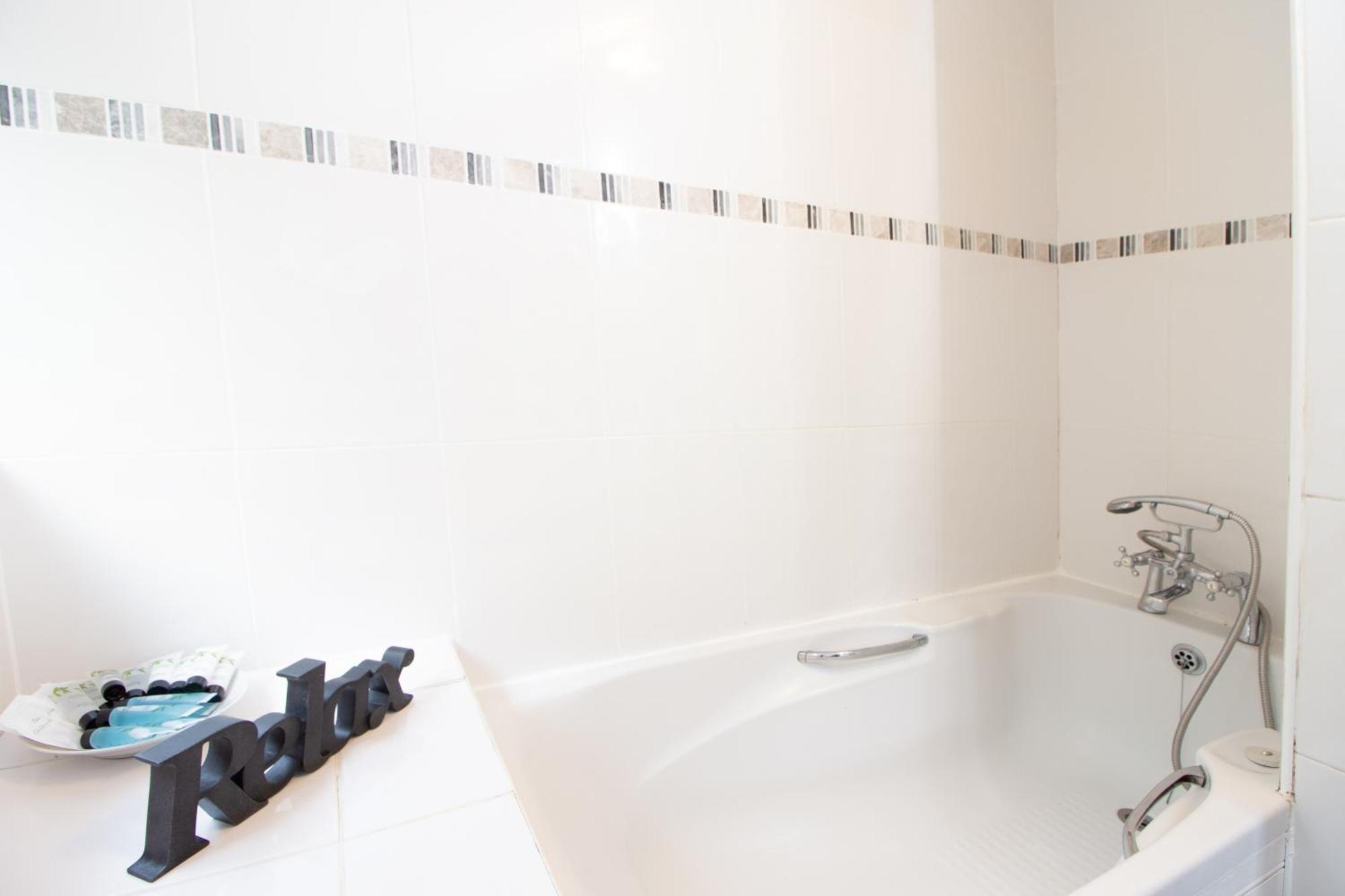 Raleigh Gf - Ground Floor 1 Bed Georgian Flat In The City Centre Free Parking And Wifi Exeter Exterior foto